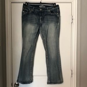 Women’s bootcut light wash jeans